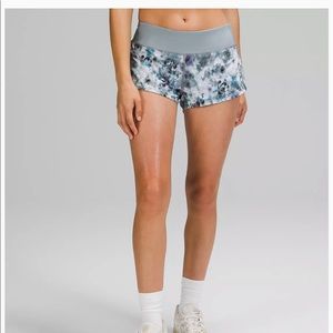 Lululemon Speed Up Short 2.5” Size 6